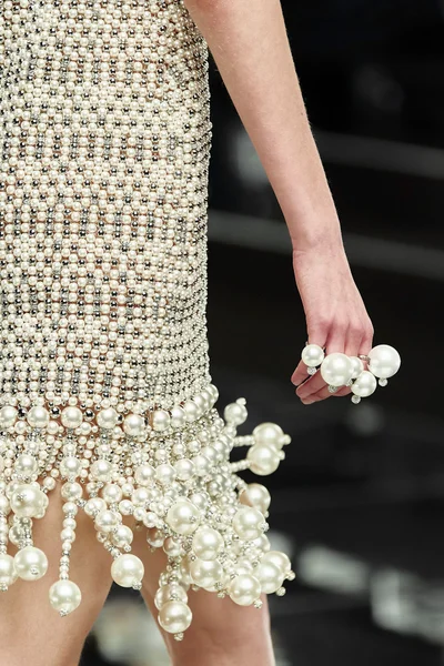 Look 74